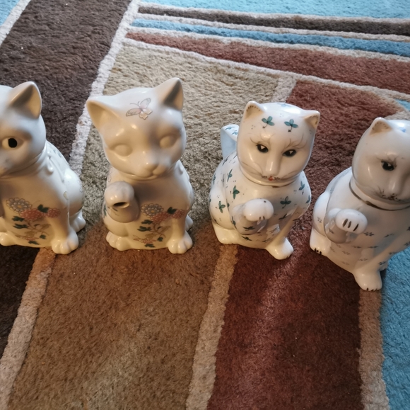 Mini cat teapots - Picture 2 of 3